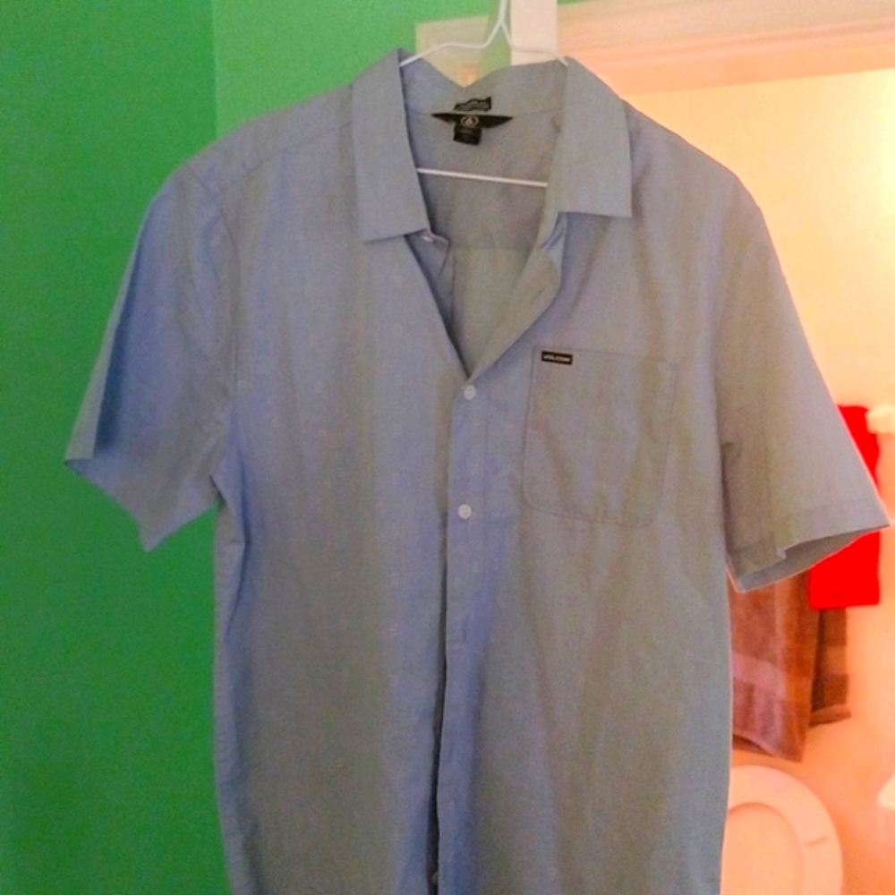 Men's Volcom knit button down shirt sleeve light blue shirt size large